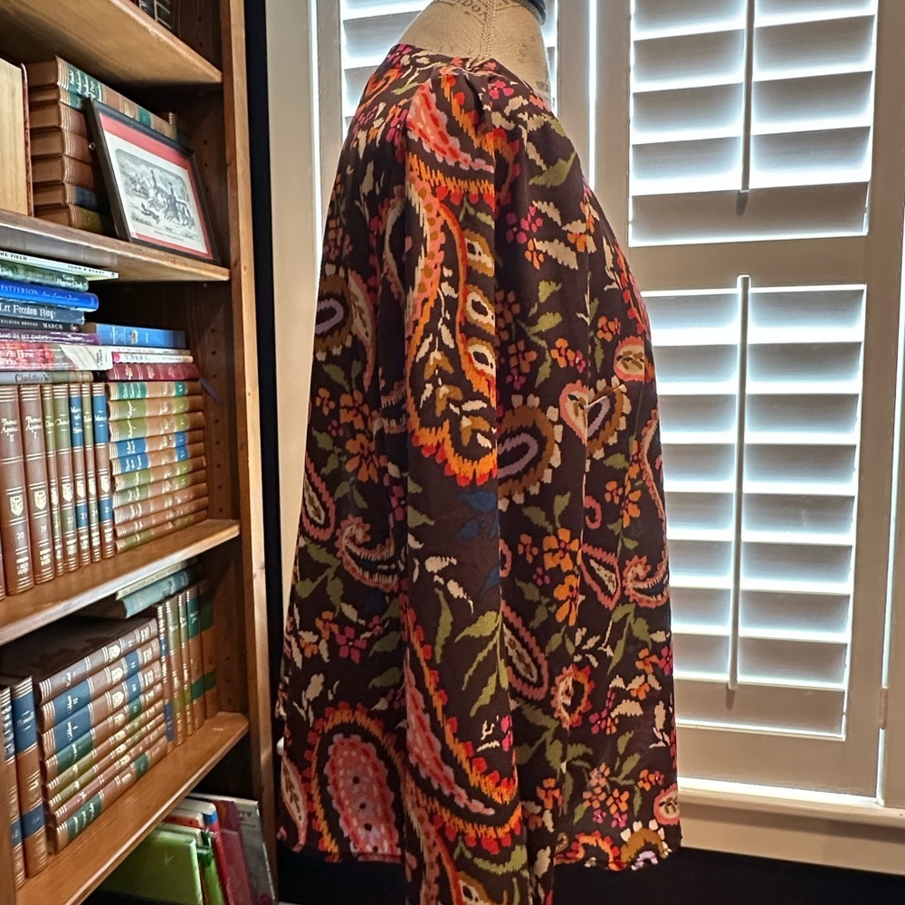Floral Paisley V-Neck Tunic Top - Picture 2 of 11